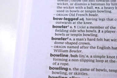 İngilizce Tanımlama Sözlüğü Sayfası Yazılı Kelimenin Kapanışı - Bowlingci