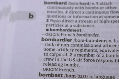 İngilizce Tanımlama Sözlük Sayfası - Bombacının Yazılı Sözcüğünün Kapanışı