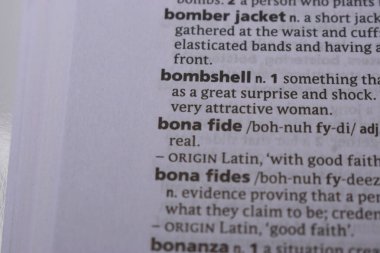 İngilizce Tanımlama Sözlüğü - Bomba Sözcüğünün Yazılı Sayfasını Kapat