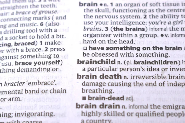 İngilizce Sözlük Sayfasını Kelimeyle Kapat - Dahi