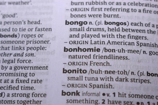 İngilizce Sözlük Sayfasını Kelimeyle Kapat - Bonhomie