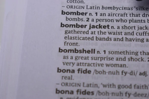 İngilizce Sözlük Sayfasını Kelimeyle Kapat - Bamr Ceket