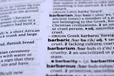 İngilizce Tanımlama Sözlüğü - barbarca Kelimenin Yazılmış Sayfasını Kapat