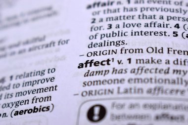 İngilizce Sözlük Sayfasını Kelimeyle Kapat - Etkilendir