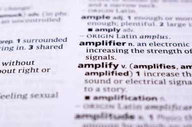 İngilizce Tanımlama Sözlüğü Sayfası - Yükseltilen Sözcüğün Kapalı Sayfası