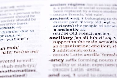 İngilizce Sözlük Sayfası - Yardımcı Sözcüğüyle Kapat