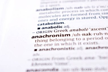 İngilizce Tanımlama Sözlüğü - Anakronizmin Yazılmış Sözcüğünün Sayfasını Kapat