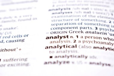 İngilizce Tanımlama Sözlüğü Analistin Yazılı Sözcüğünün Kapat Sayfası