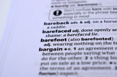 İngilizce Sözlük Sayfasını Kelimeyle Kapat - Yalınayak