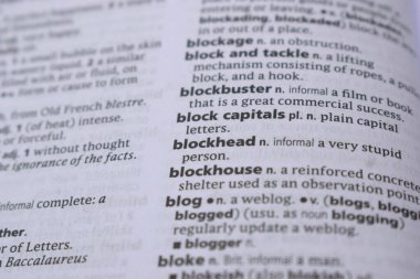 İngilizce Tanımlama Sözlük Sayfası - Dangalağın Yazılmış Sözcüğünün Kapanışı