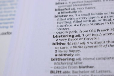 İngilizce Sözlük Sayfası Kabarma Sözcüğüyle Kapat