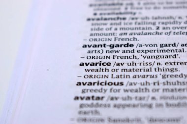 İngilizce Sözlük Sayfasını Kelimeyle Kapat - Açgözlülük