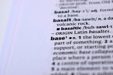 - base sözcüğünün İngilizce Tanımlama Sözlüğü Sayfasını Kapat