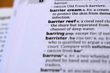 İngilizce Tanımlama Sözlüğü - Bariyer Resifi Sözcüğünün Yazılı Sayfasını Kapat