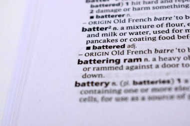 İngilizce Sözlük Sayfasını Kelimeyle Kapat - vurucu