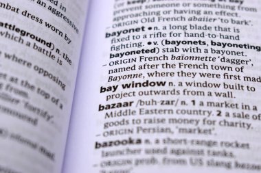 İngilizce Sözlük Sayfası - Bay penceresinin Sözüyle Kapat