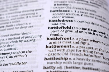 İngilizce Sözlük Sayfasını Kelimeyle Kapat - Savaş Önü