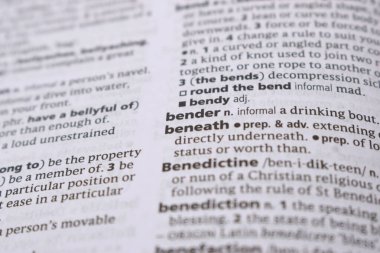 İngilizce Sözlük Sayfası - Bükücü Sözcüğüyle Kapat