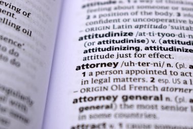 İngilizce Sözlük Sayfası Avukatın Sözüyle Kapat