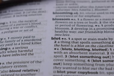 - leke kelimesinin İngilizce Tanımlama Sözlüğü Sayfasını Kapat