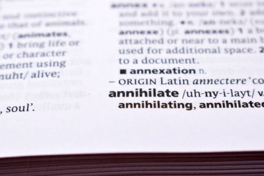 İngilizce Sözlük Sayfasını Kelimeyle Kapat - Yok Et