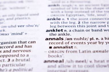 - halhal kelimesinin İngilizce Tanımlama Sözlüğü Sayfasını Kapat