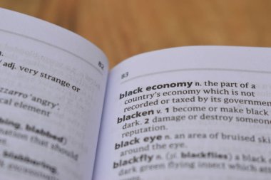 İngilizce Sözlük Sayfasını Kelimeyle Kapat - Karartma