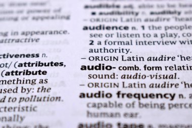 İngilizce Sözlük Sayfasını Kelimeyle Kapat - Ses