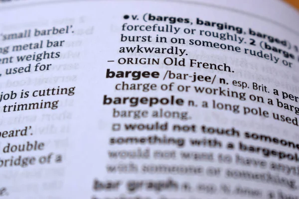 İngilizce Tanımlama Sözlüğü - Bargee Sözcüğünün Yazılı Sözcüğünün Kapat Sayfası