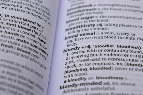 İngilizce Sözlük Sayfasını Kelimeyle Kapat - kanlı