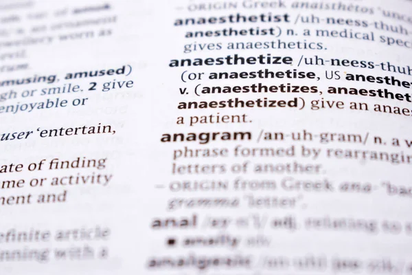İngilizce Tanımlama Sözlük Sayfası - Anestezinin Yazılmış Kelimesinin Kapanışı