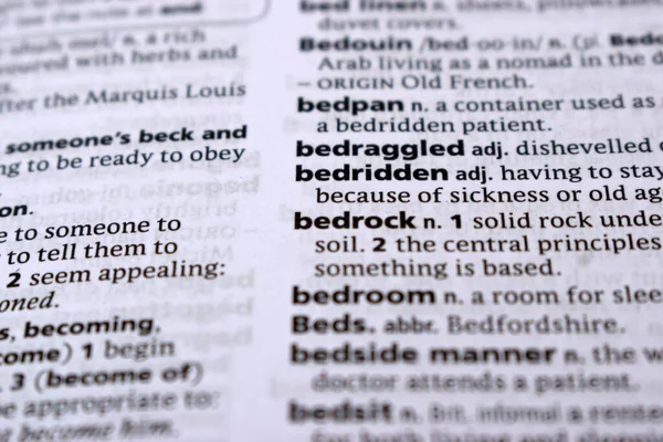 İngilizce Sözlük Sayfasını Sözcükle Kapat - temel taşı