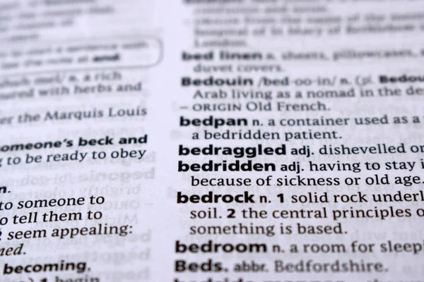 İngilizce Sözlük Sayfası - gecikmiş Kelimesi ile Kapat