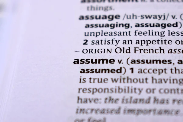 İngilizce Tanımlama Sözlüğü - Varsayımın Yazılmış Sözcüğünün Sayfasını Kapat