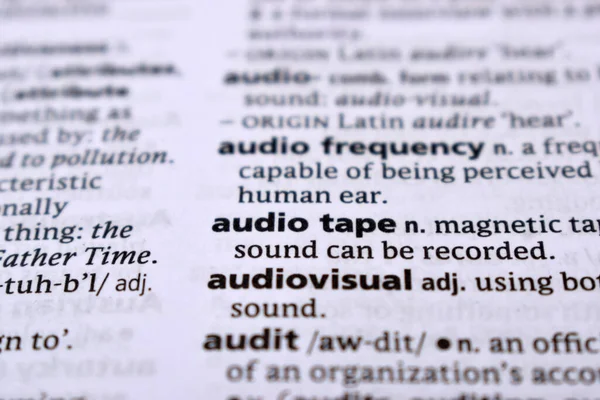 İngilizce Sözlük Sayfasını Kelimeyle Kapat - Ses teybi