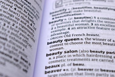 İngilizce Sözlük Sayfasını Kelimeyle Kapat - Beaty Queen