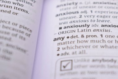 İngilizce Sözlük Sayfası Herhangi birinin Sözcüğüyle Kapat