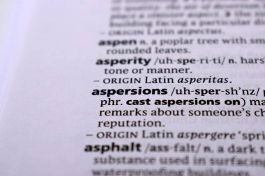 İngilizce Sözlük Sayfasını Kelimeyle Kapat - iftiralar