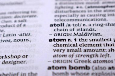 İngilizce Sözlük Sayfası - Atom Sözcüğüyle Kapat