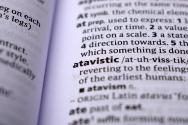 İngilizce Sözlük Sayfasını Kelimeyle Kapat - atavistik