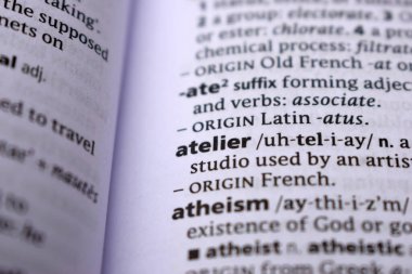 İngilizce Sözlük Sayfasını Kelimeyle Kapat - atölye