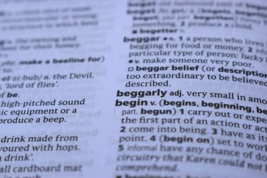 İngilizce Tanımlama Sözlüğü Sayfası Beggarly 'nin Yazılmış Sözcüğünün Kapanışı