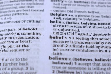 İngilizce Tanımlama Sözlüğü Sözlüğü İnancın Yazılı Sözcüğünün Kapalı Sayfası