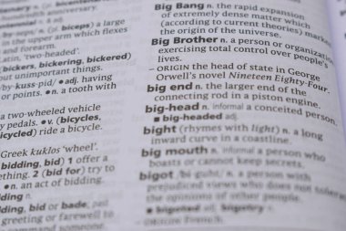 İngilizce Sözlük Sayfasını Kelimeyle Kapat - büyük son