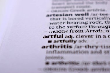 İngilizce Sözlük Sayfası - Kurnaz Sözcüğüyle Kapat