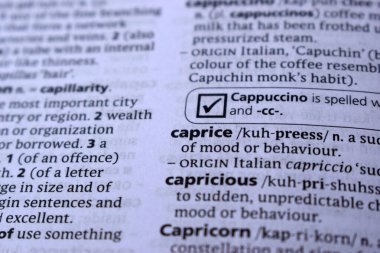 İngilizce Sözlük Sayfası Kapasitenin Anlamı Sözcüğünü Kapat