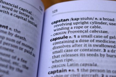 İngilizce Sözlük Sayfası Yazdırma Kapsülünün Sözcüğüyle Kapat