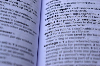 İngilizce Sözlük Sayfası Yazdır - Halı Anlamı Sözcüğüyle Kapat