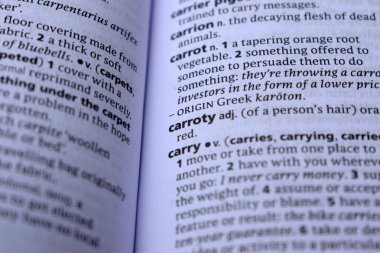 İngilizce Sözlük Sayfası Havuç Sözcüğüyle Kapat