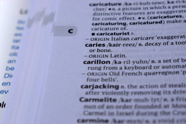 İngilizce Tanımlama Sözlüğü Kapalı Sayfa Sözlüğü - Carillon